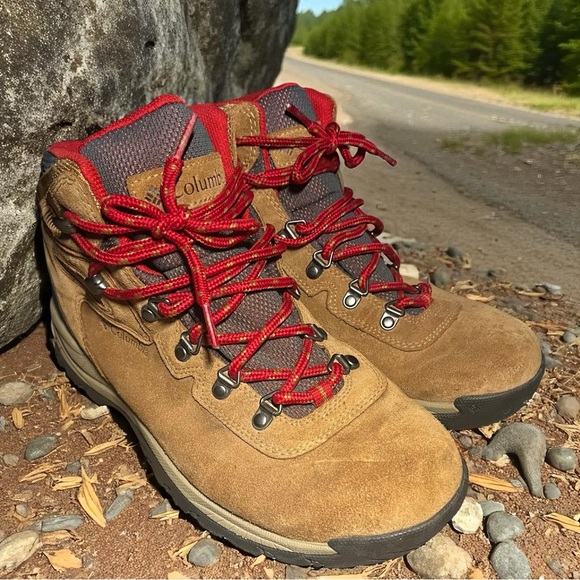 Columbia Brown Hiking Boots with Red Accents - Picture 1 of 7